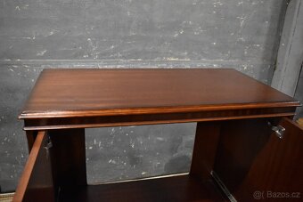 Televizní komoda - 2