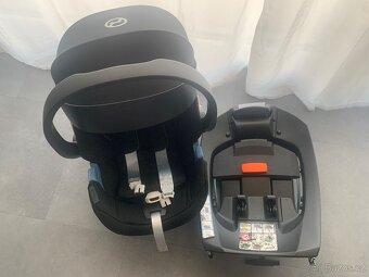 Autosedačka Cybex Aton 5 se základnou - 2