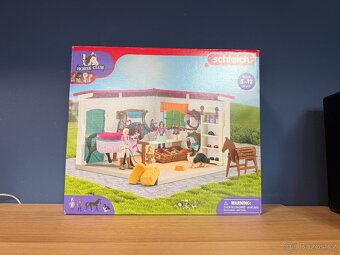 Schleich Horse Club 42568 Obchod pro koně - 2