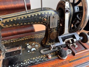 Šicí stroj Gritzner “B” s krytem - 2