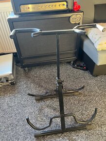 Stojan na 2 kytary - 2