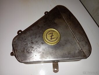 Prodám originál kastlík na čz 250/350/500 tourist - 2