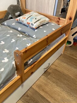 Dětská domečková postel z masivu - 2