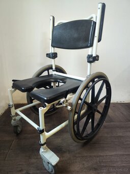 Invalidní vozík  koupací - 2