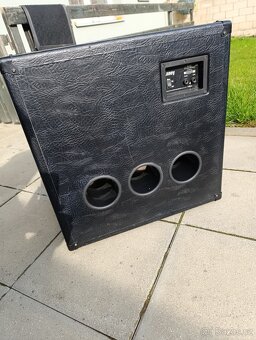 Basový box LANEY - 2