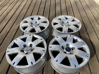 Prodám alu kola R16 Passat VW - 2