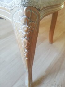 Barokní židle světlé dřevo krémová barva - 2