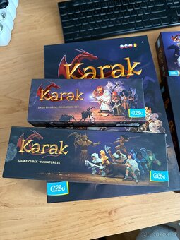 Karak deskova hra + prislusenstvi - 2