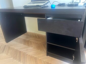 MALM Psací stůl, černá, 140x65 cm - 2