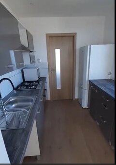 Dlouhodobý pronájem 3+1 68m2 a12m2 lodžie Praha 4 Modřany - 2