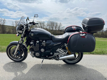 Yamaha XJR 1300 - 2