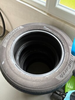 Letní pneu 215/60 R16 Yokohama BluEarth - 2