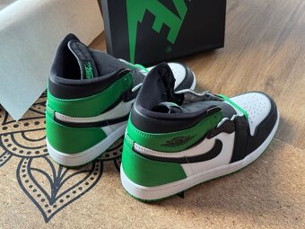 Air Jordan 1 Lucky Green - 2