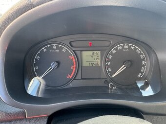 Škoda Fabia 2 jen 119 tis km - 2