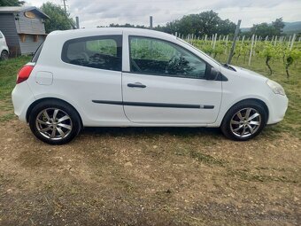Renault - 2