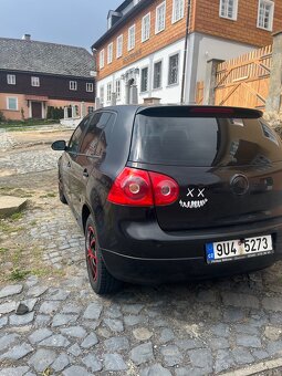 Golf 5 na náhradní díly - 2