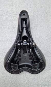 Cyklistické sedlo - 2