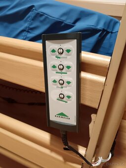 Elektrická polohovací postel + chodítko zdarma - 2
