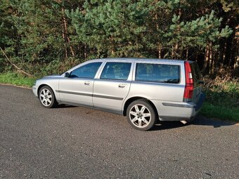 V70 D5 120kw zachovalý - 2