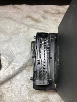 Vw t4 jednotka ABS - 2