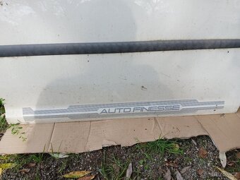 Prodám pravé přední dveře VW Caddy mk4 - 2