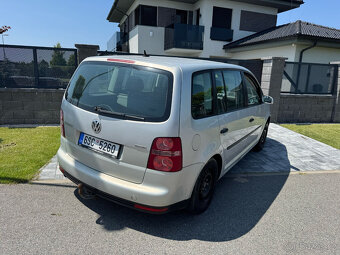 Volkswagen Touran 2.0D EcoFul - 2