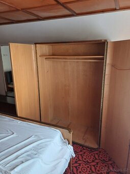 Starožitný nábytek - ložnice - 2