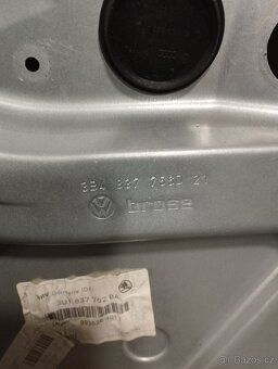 Škoda Superb 1 - práva a levá El.stahovacka, central - 2