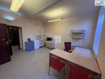 Pronájem obchodního prostoru 147m2 - 2