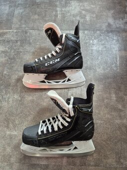 Brusle CCM SUPERTACKS velikost 38,5 - 2