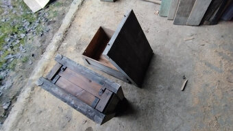 Staré vojenské/muniční bedny – masivní dřevo, kování - 2