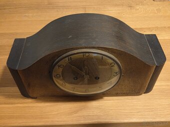 Staré mechanické hodiny - 2