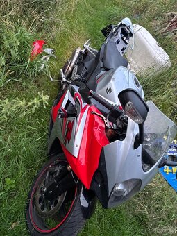 Rozprodam Suzuki Gsxr 1000 07-08 T715 na nahradni dily - 2