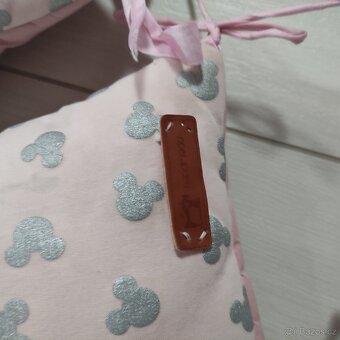 Mantinel do postýlky pro holčičku - 2