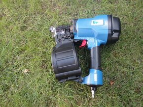 Hřebíkovačka 702 DC - 2