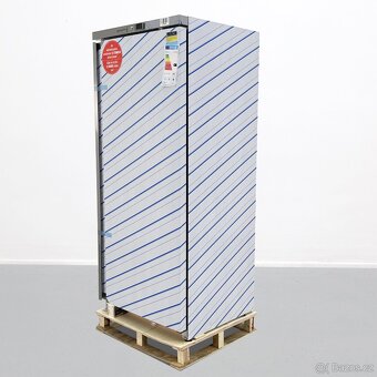 Nerezová lednice - 590 litrů - s 1 dveřmi - 2