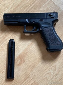 Airsoft set (glock 18c) - 2
