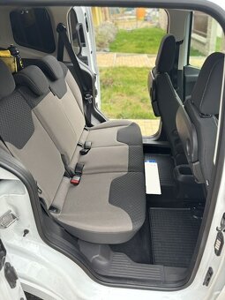 Ford Tourneo Courier - 2