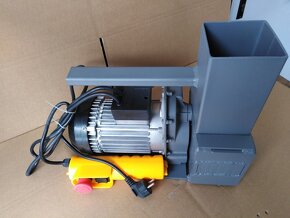 Drtič na plasty drcení pet lahví na 220V - 2