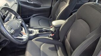 Hyundai i30, 1.4 benzín /103kW, 1. majitel, 2018 - 2
