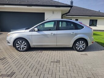 Ford Focus 1.6 74kw, top výbava, po servise - 2