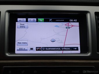 Jaguar XF 3,0 D V6 177 kW Navi DPH (2015) - 2
