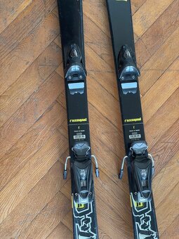 Freestyle lyže 138 cm + hůlky 105 (jako set nebo samostatně) - 2