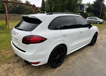 Porsche Cayenne GTS - 2