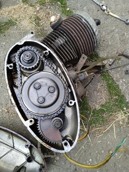 motor Jawa pérák 250 FJ - 2