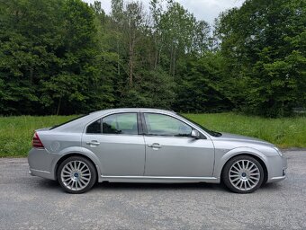 Ford Mondeo ST220 - 2