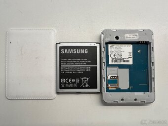 LTE Wi-Fi hotspot Samsung SM-V101F - funkční - 2