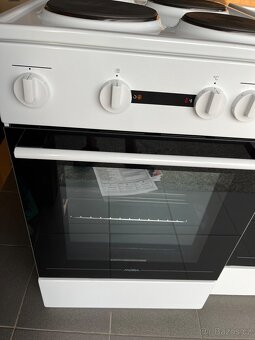 Elektricky sporak Mora E101AW - 2
