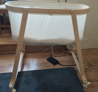 Postýlka/koš na kolečkách IKEA - 2