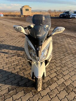 Sym GTS 300i, 2013, 18xxx km, po servise, nová STK - 2
